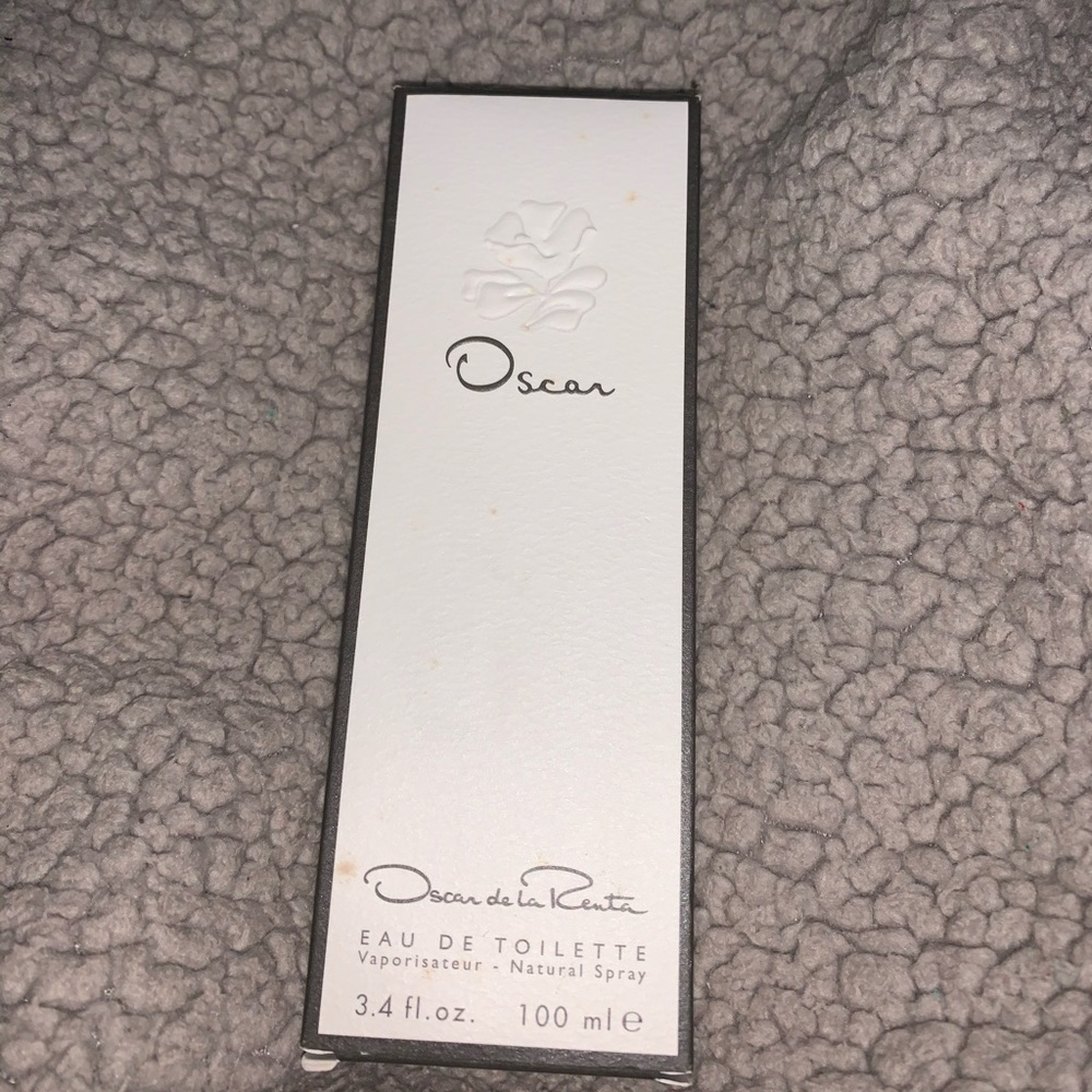 New Oscar de la renta perfume